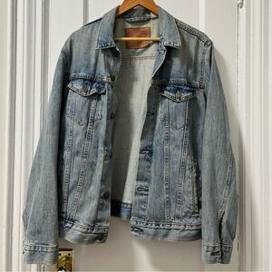 Levi’s denim jacket